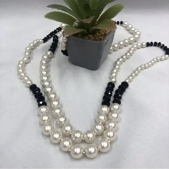 Vintage Black White Faux Pearl Long Necklace Effortless Chic Style Retro Vibe - Picture 12 of 16